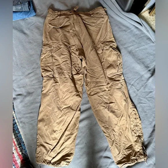 Women's Abercrombie Cargo Pants - size Medium - Picture 2 of 2